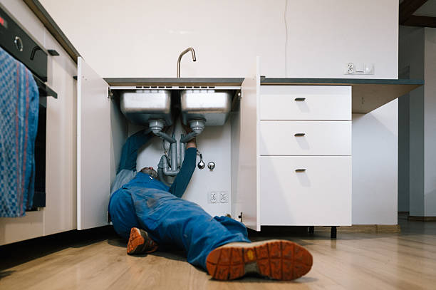 Professional Leak Detection technician working in Central City, IL